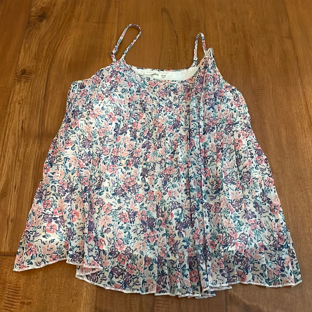 Abercrombie Kids pleated floral top
